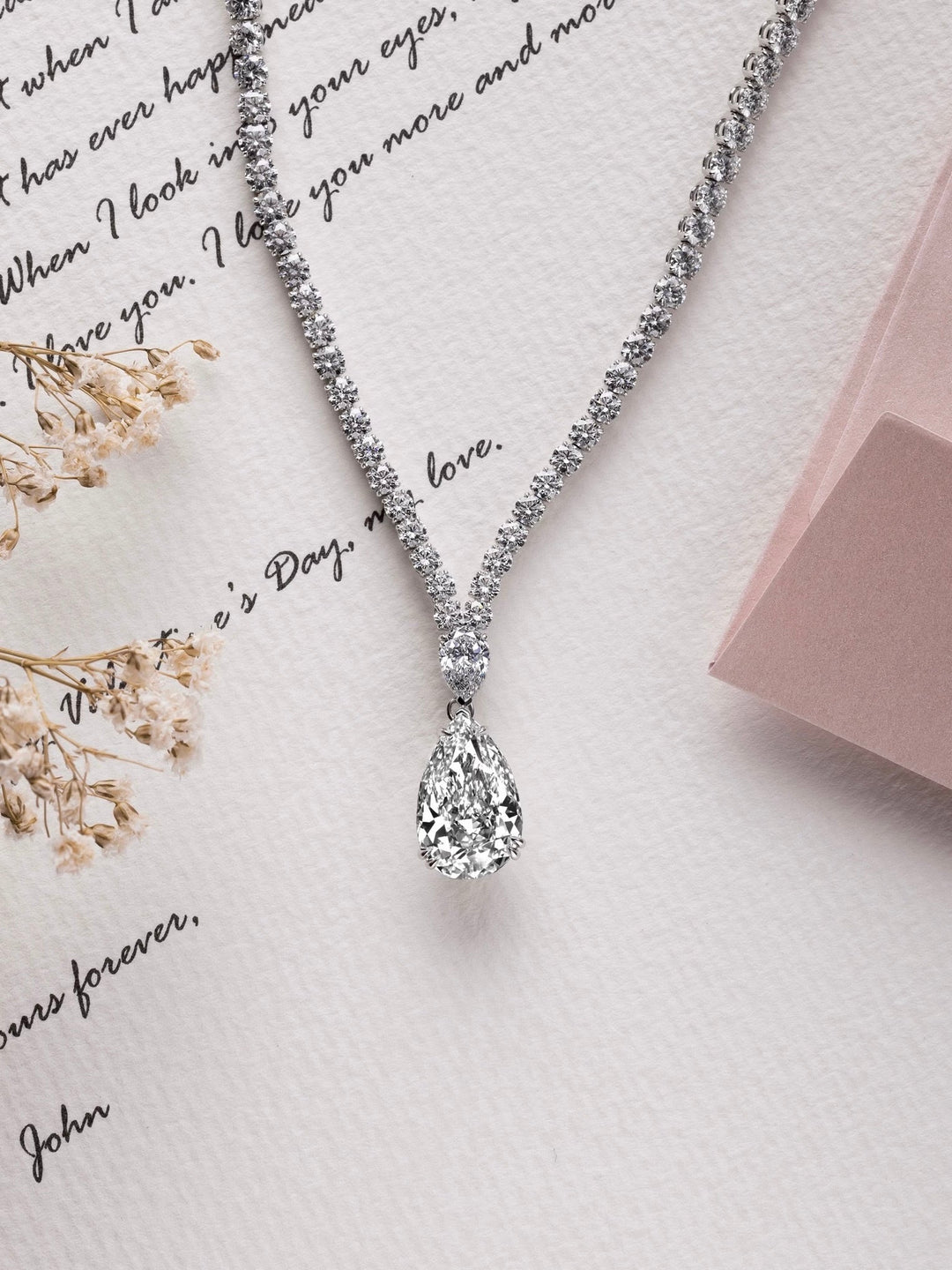 Moissanite: A New Diamond Substitute - Raphana Jewellery