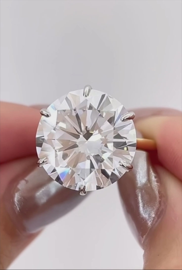 10 Carat Round Brilliant Engagement Ring 18K Yellow